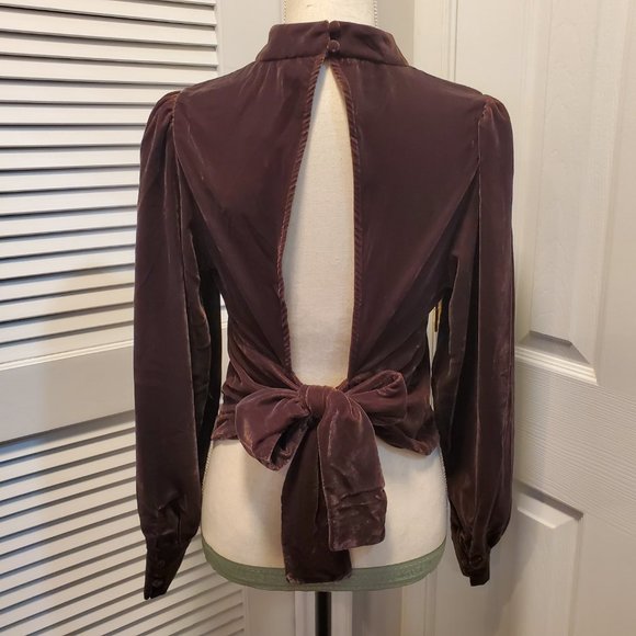 NWT Banana Republic Velvet Top - Size M - Picture 4 of 5